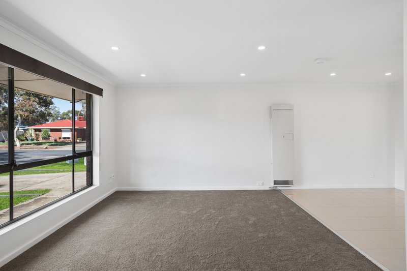 Photo - 1 Zeta Court, Parafield Gardens SA 5107 - Image 4