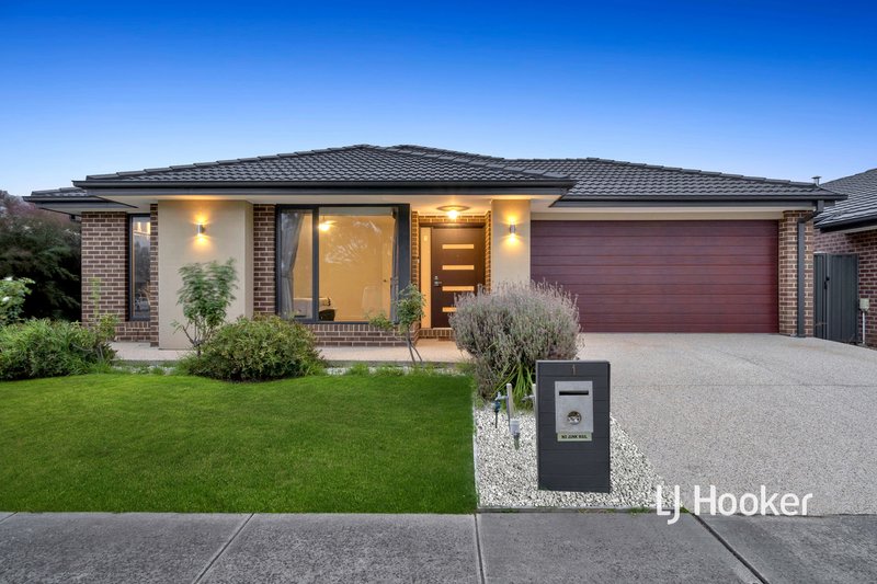 1 Zeus Avenue, Cranbourne West VIC 3977