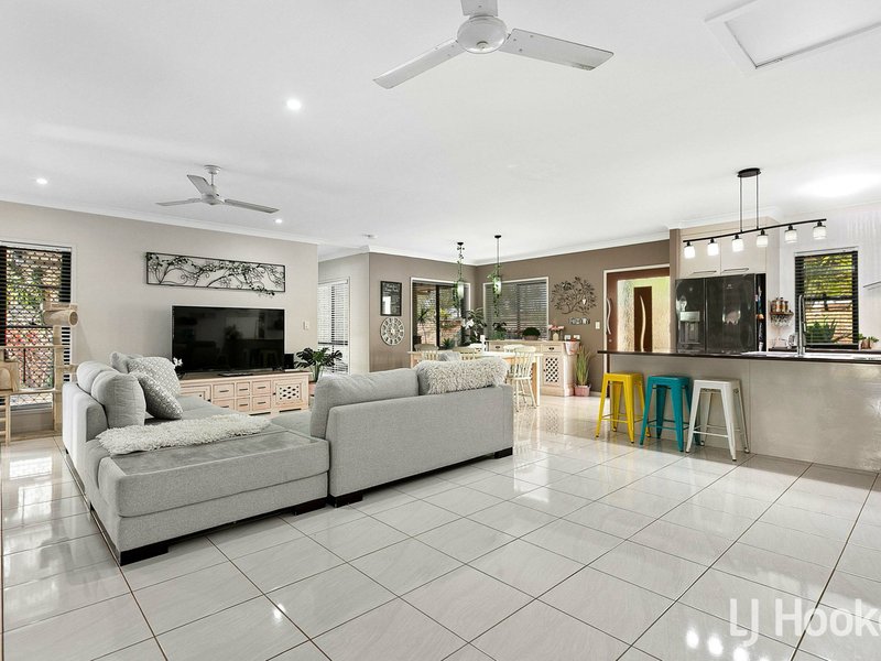 Photo - 10-12 Ashleigh Court, Tinana South QLD 4650 - Image 2