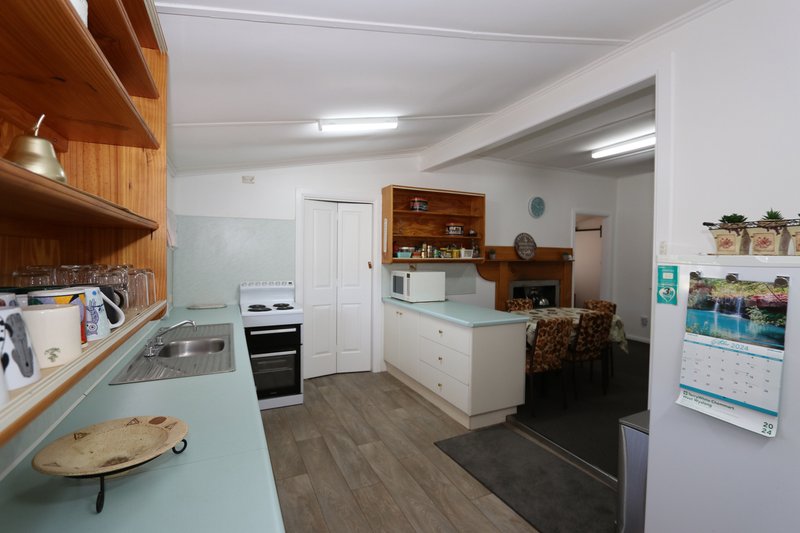 Photo - 10-12 Mackrell Street, Ungarie NSW 2669 - Image 3