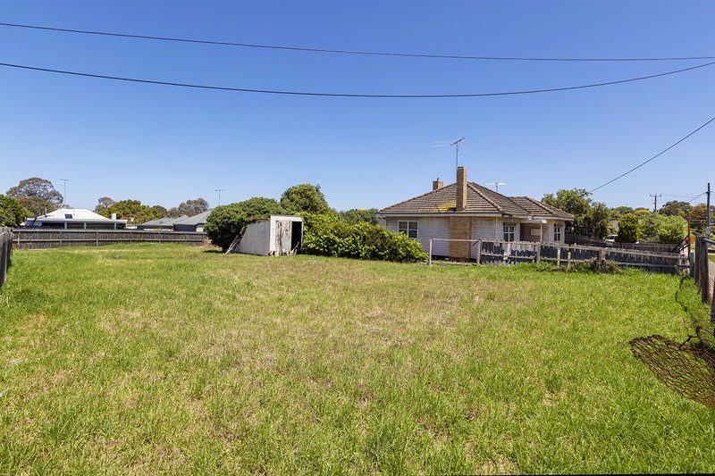 Photo - 10-12 Spring Street, Belmont VIC 3216 - Image 5