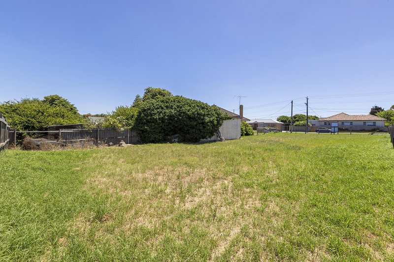 Photo - 10-12 Spring Street, Belmont VIC 3216 - Image 6