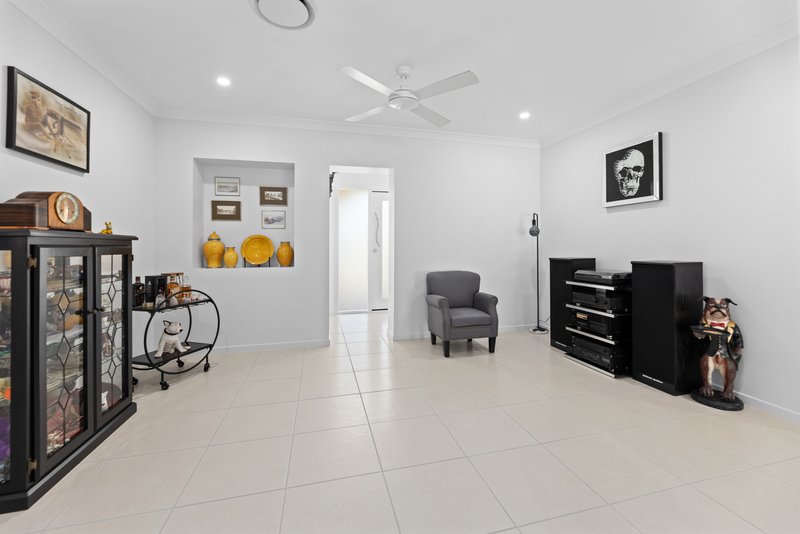 Photo - 10-22 Gainsborough Drive, D'Aguilar QLD 4514 - Image 10