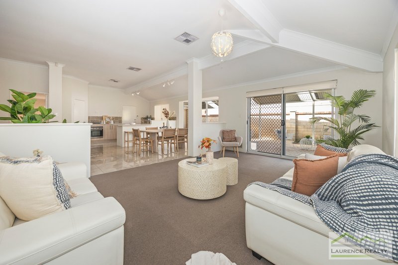 Photo - 10 Abbeville Circle, Mindarie WA 6030 - Image 15