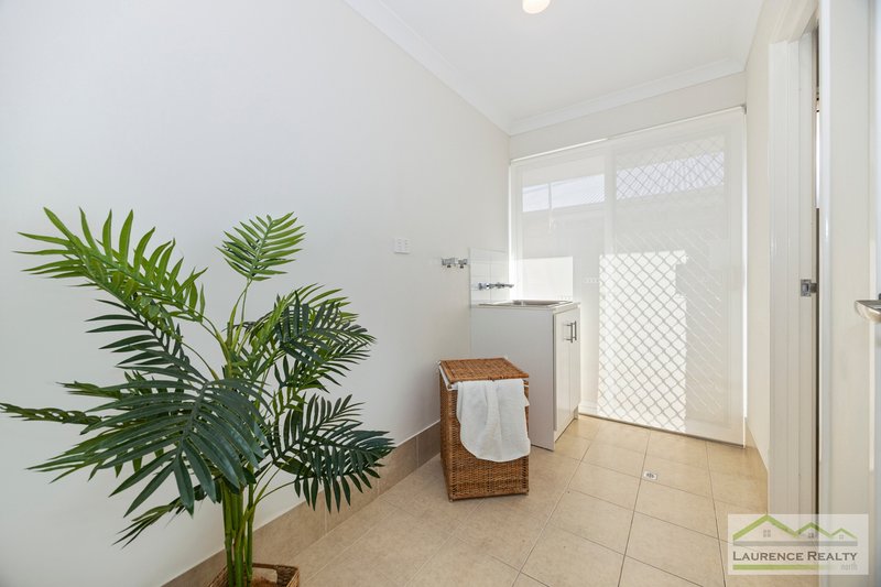 Photo - 10 Abbeville Circle, Mindarie WA 6030 - Image 25