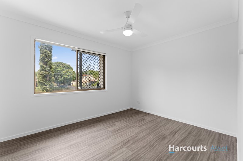 Photo - 10 Abbeyfeale Street, Crestmead QLD 4132 - Image 9