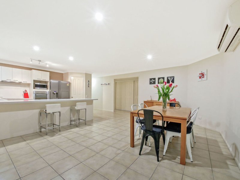 Photo - 10 Abbot Street, North Lakes QLD 4509 - Image 17