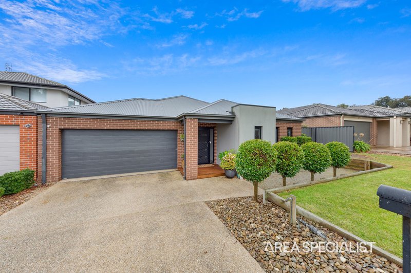 Photo - 10 Abrehart Road, Pakenham VIC 3810 - Image 5