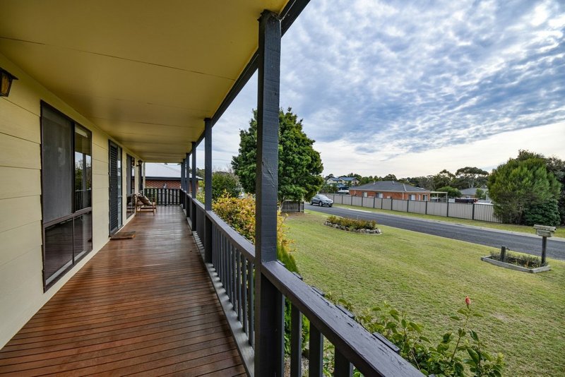 Photo - 10 Acrux Drive, Newlands Arm VIC 3875 - Image 6