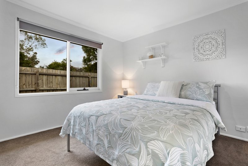 Photo - 10 Adam Close, Rowville VIC 3178 - Image 11