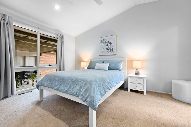 Photo - 10 Adam Close, Rowville VIC 3178 - Image 13