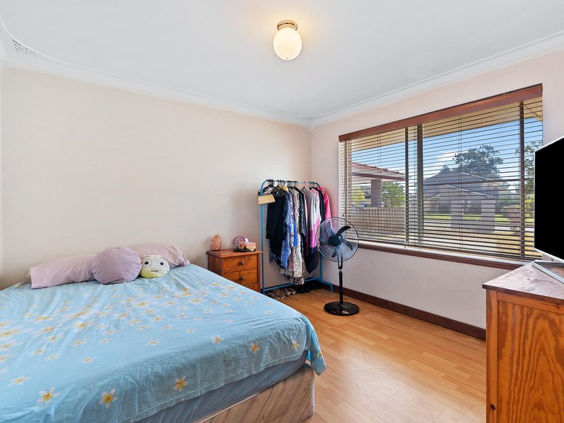 Photo - 10 Addlestone Road, Morley WA 6062 - Image 13