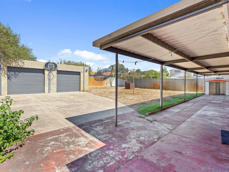 Photo - 10 Addlestone Road, Morley WA 6062 - Image 17