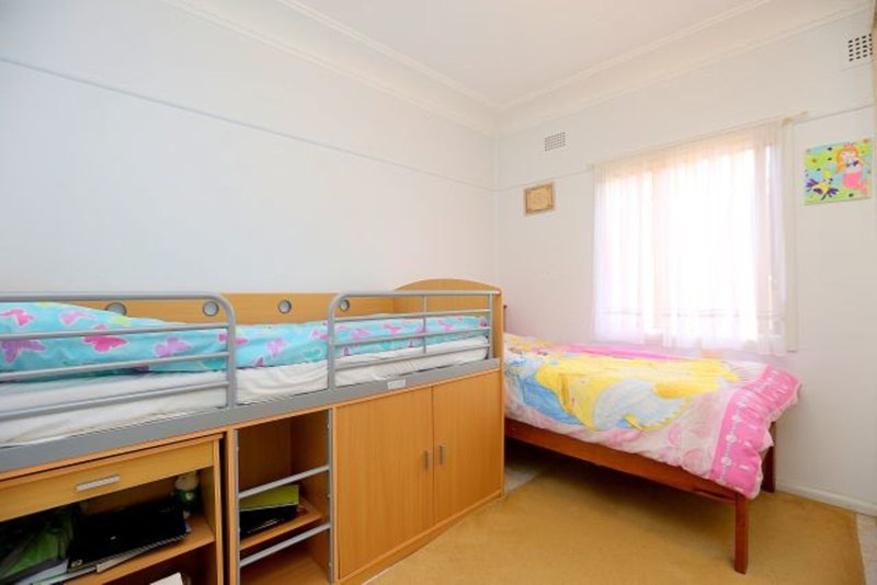 Photo - 10 Adeline Street, Bass Hill NSW 2197 - Image 7