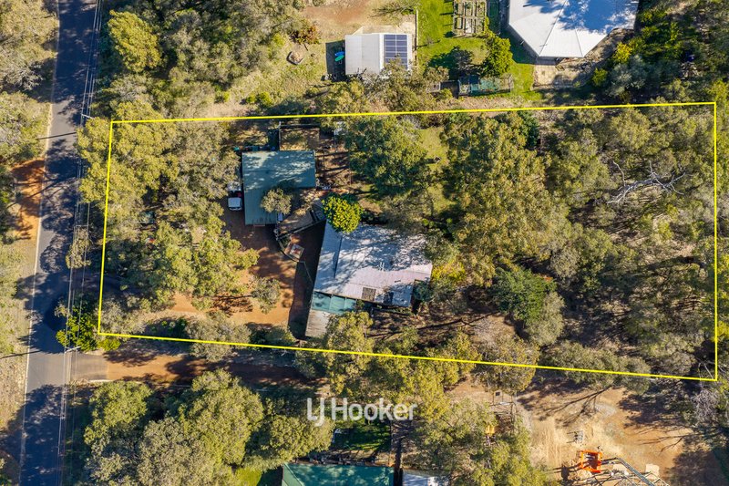 Photo - 10 Admiralty Place, Leschenault WA 6233 - Image 2