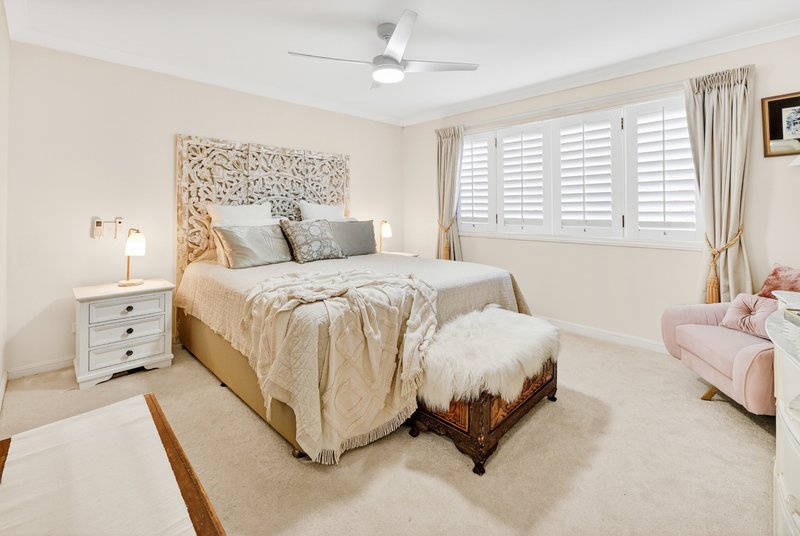 Photo - 10 Aegean/100 Cotlew Street East , Southport QLD 4215 - Image 13
