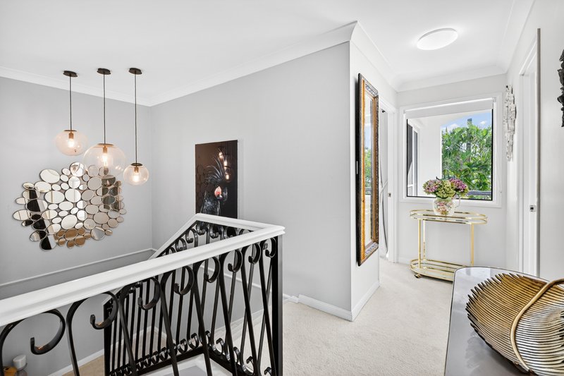 Photo - 10 Aegean/100 Cotlew Street East , Southport QLD 4215 - Image 17