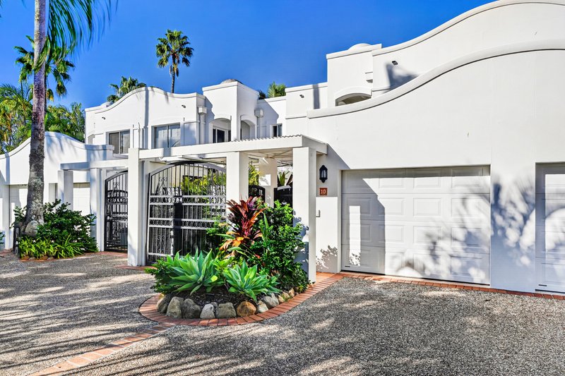 Photo - 10 Aegean/100 Cotlew Street East , Southport QLD 4215 - Image 22