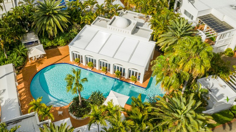 Photo - 10 Aegean/100 Cotlew Street East , Southport QLD 4215 - Image 27