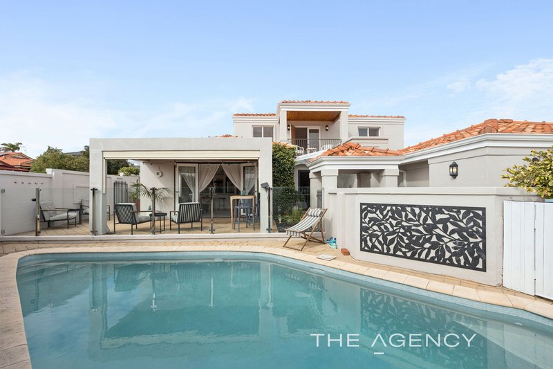 Photo - 10 Akera Close, Hillarys WA 6025 - Image 1