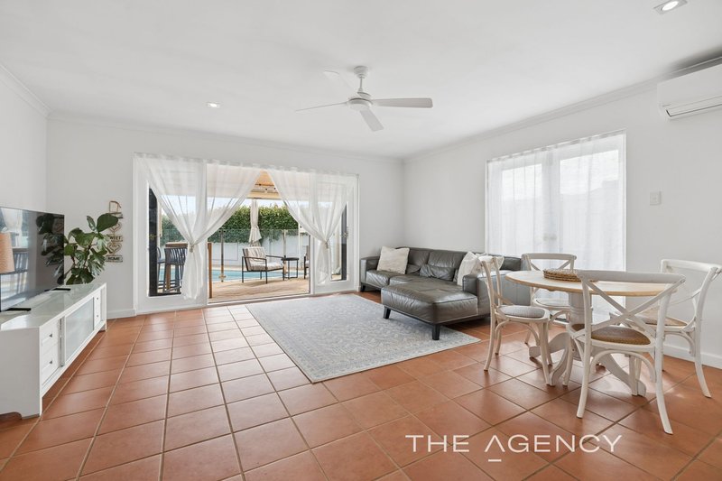 Photo - 10 Akera Close, Hillarys WA 6025 - Image 7
