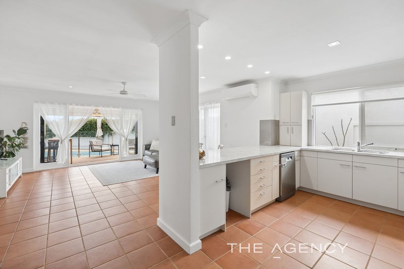 Photo - 10 Akera Close, Hillarys WA 6025 - Image 9