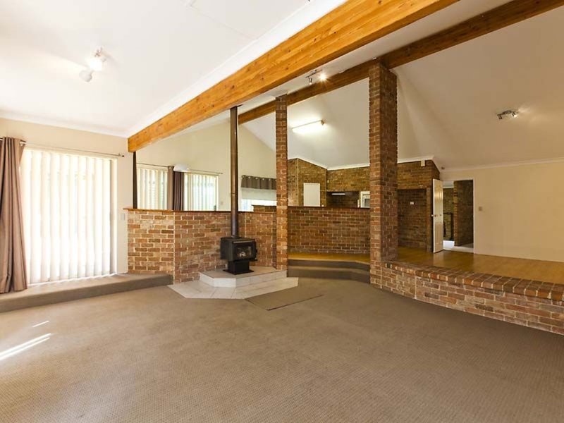 Photo - 10 Alaric Court, Parkwood WA 6147 - Image 2