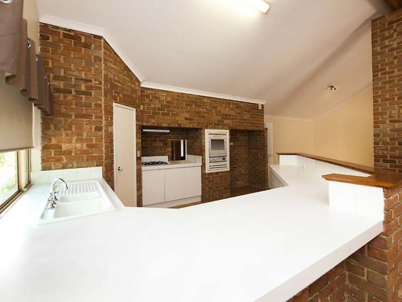 Photo - 10 Alaric Court, Parkwood WA 6147 - Image 7