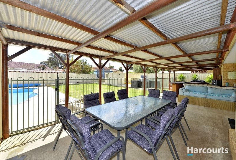 Photo - 10 Albermarle Close, Coodanup WA 6210 - Image 18