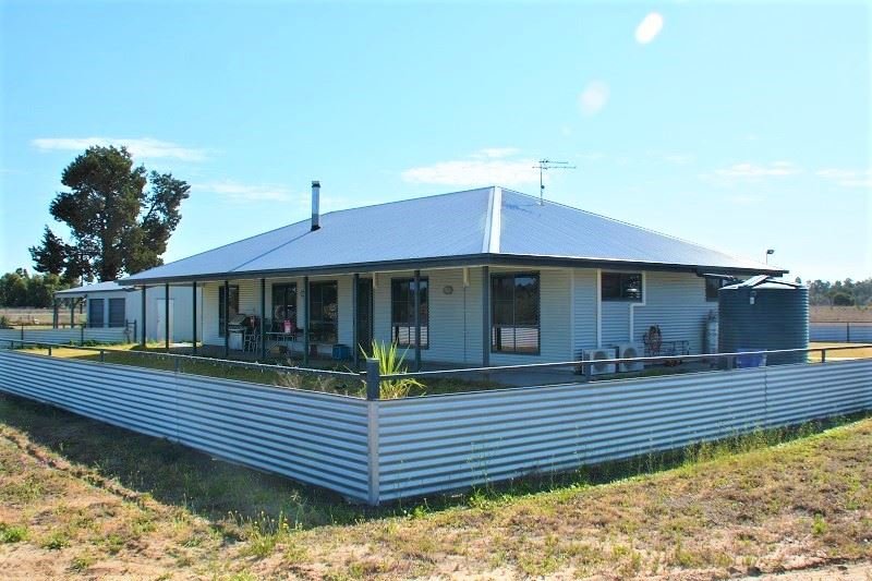 Photo - 10 Alice Street, Mitchell QLD 4465 - Image