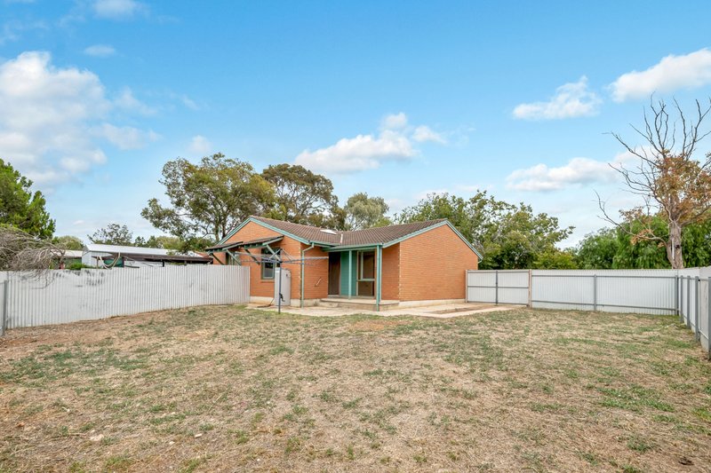 Photo - 10 Alor Court, Noarlunga Downs SA 5168 - Image 4