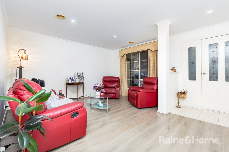 Photo - 10 Ambiance Crescent, Narre Warren South VIC 3805 - Image 3