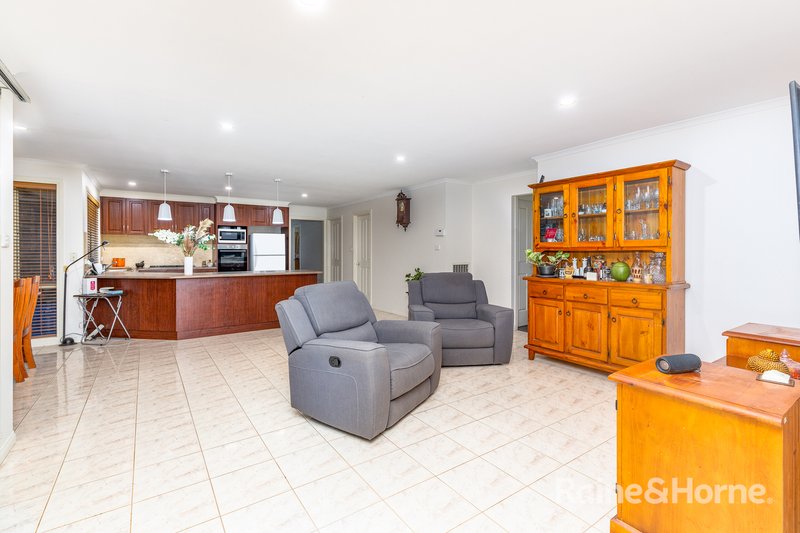 Photo - 10 Ambiance Crescent, Narre Warren South VIC 3805 - Image 10