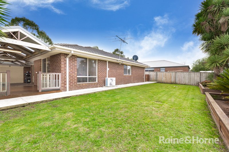 Photo - 10 Ambiance Crescent, Narre Warren South VIC 3805 - Image 16