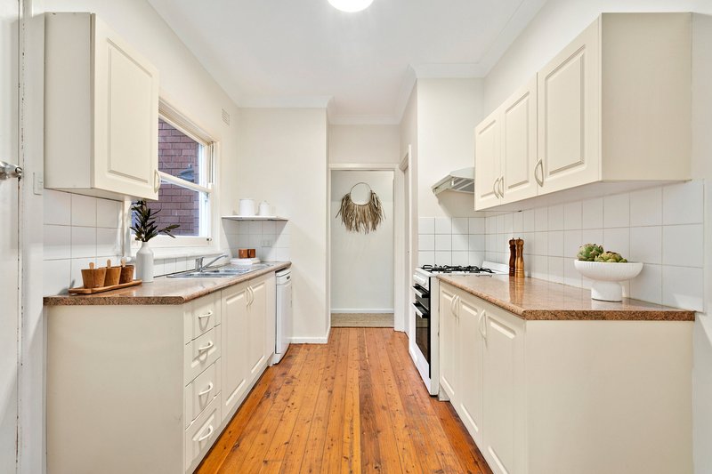 Photo - 10 Andrew Avenue, Keiraville NSW 2500 - Image 1