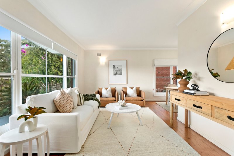 Photo - 10 Andrew Avenue, Keiraville NSW 2500 - Image 2
