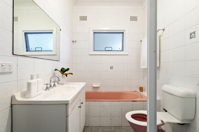 Photo - 10 Andrew Avenue, Keiraville NSW 2500 - Image 6