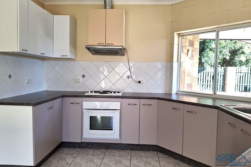 Photo - 10 Angela Boulevard, Mount Isa QLD 4825 - Image 2