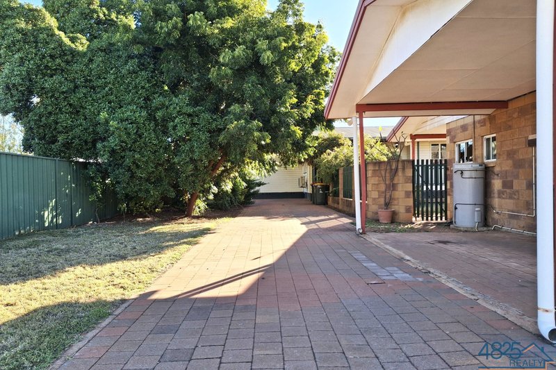 Photo - 10 Angela Boulevard, Mount Isa QLD 4825 - Image 10