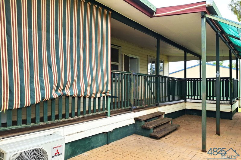Photo - 10 Angela Boulevard, Mount Isa QLD 4825 - Image 11