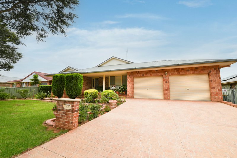 10 Angeleish Avenue, Parkes NSW 2870