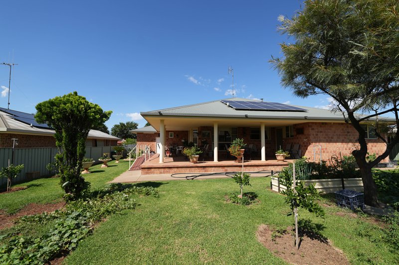 Photo - 10 Angeleish Avenue, Parkes NSW 2870 - Image 27