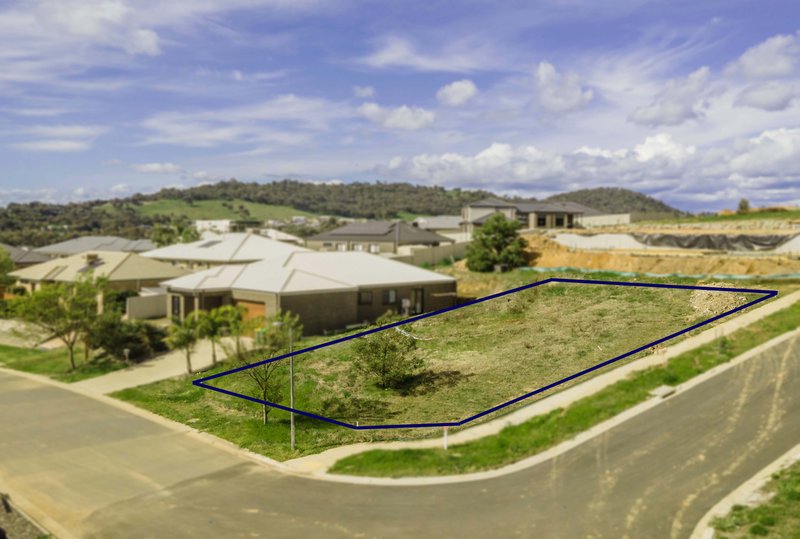 Photo - 10 Anglesey Street, Wodonga VIC 3690 - Image 4