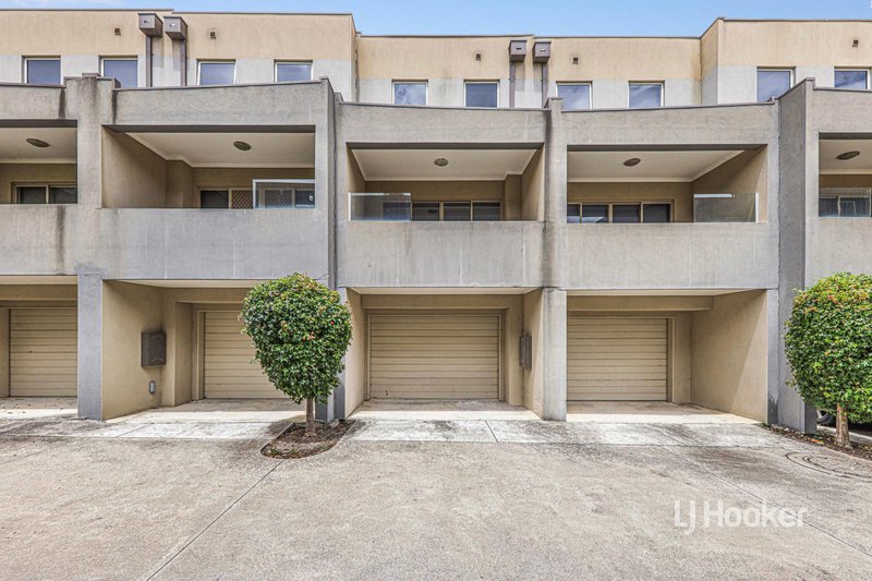 Photo - 10 Annecy Lane, Pakenham VIC 3810 - Image 14