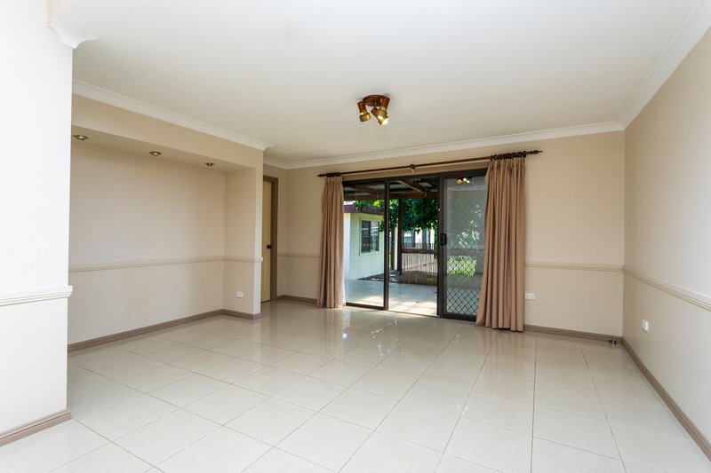 Photo - 10 Antrim Avenue, Warilla NSW 2528 - Image 3