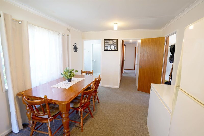 Photo - 10 Anzac Court, Dartmoor VIC 3304 - Image 4