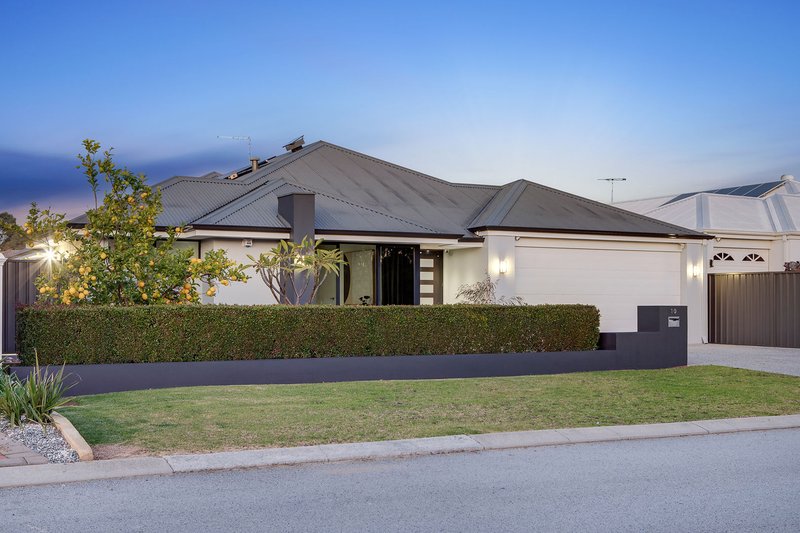 Photo - 10 Appaloosa Avenue, Darling Downs WA 6122 - Image 2