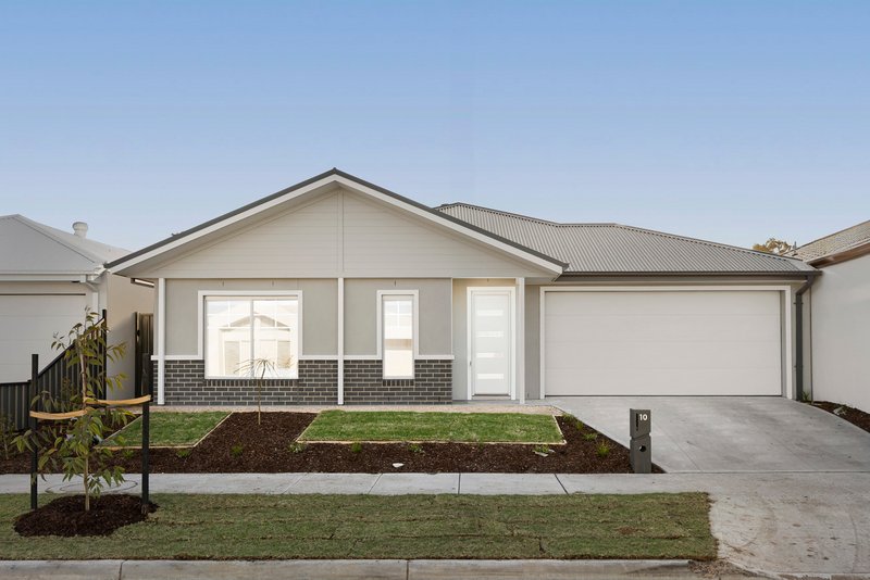 Photo - 10 Aquamarine Drive, Mickleham VIC 3064 - Image 1