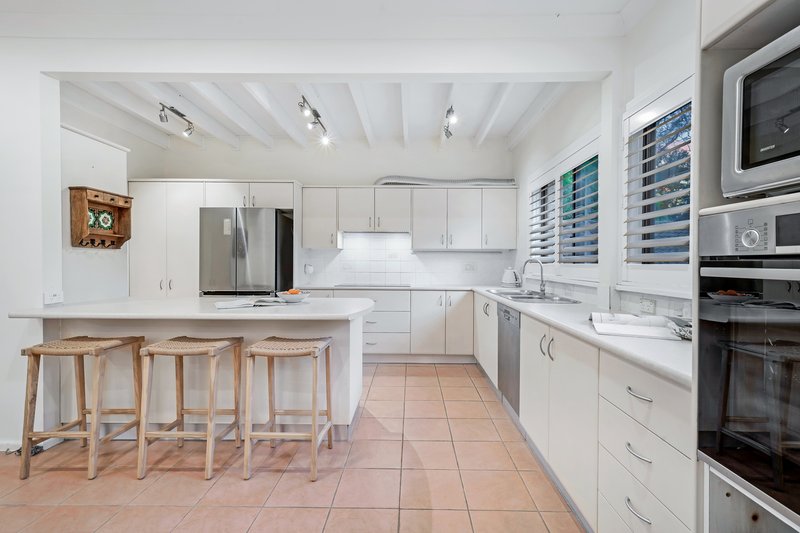 Photo - 10 Arianna Avenue, Normanhurst NSW 2076 - Image 3