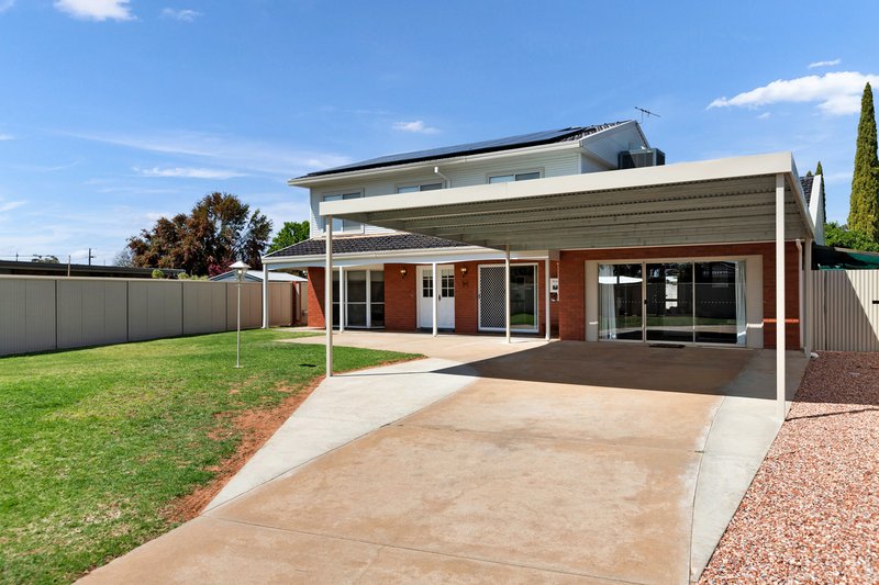 Photo - 10 Ash Court, Red Cliffs VIC 3496 - Image 2